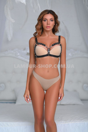 фото Портупея з карабіном на грудях