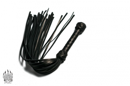 фото Маленький батіг з натуральної шкіри