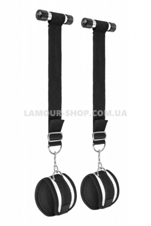 фото Фиксатор для рук на двери Fetish Tentation Door swing handcuffs