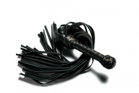 фото Плетка из натуральной кожи